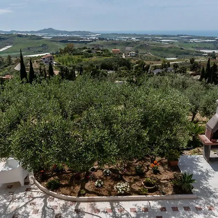 Simona Con Giardino